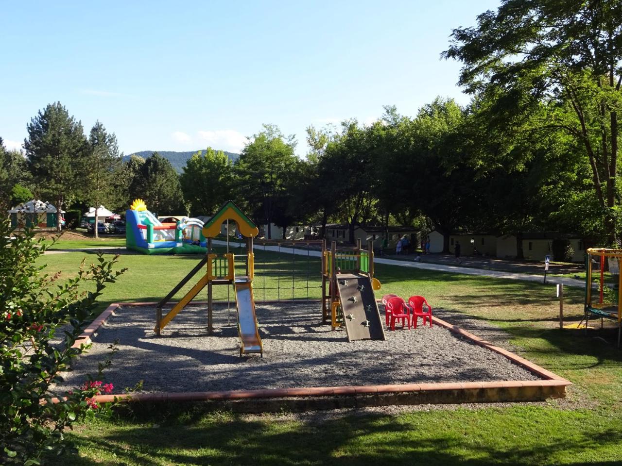 Camping 3 Etoiles - Piscine Chauffee - Vue Montagne Saint-Girons  Dış mekan fotoğraf