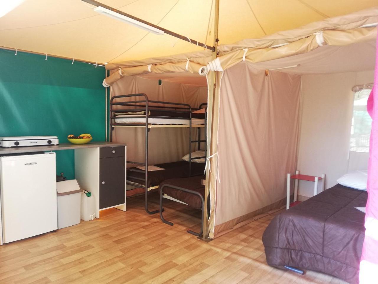 Camping 3 Etoiles - Piscine Chauffee - Vue Montagne Saint-Girons  Dış mekan fotoğraf